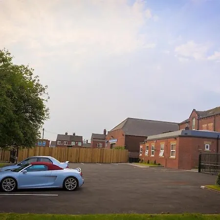 Modern Centre Flat With Free Parking * Leeds (West Yorkshire)
